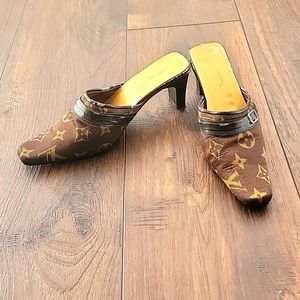 Louis Vuitton shoes size 36